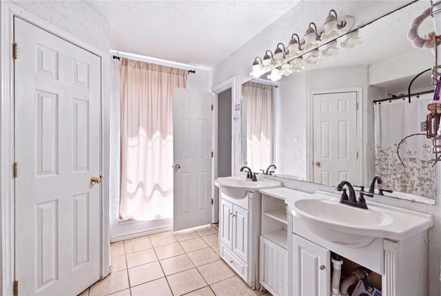 5314 Treewood Drive, Humble, TX 77346