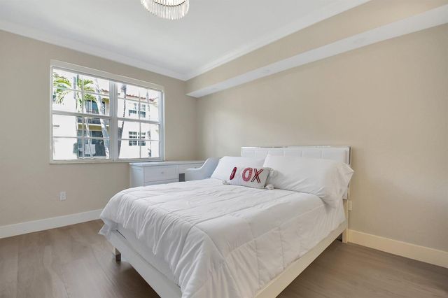 1803 N Flagler Drive 203, West Palm Beach, FL 33407