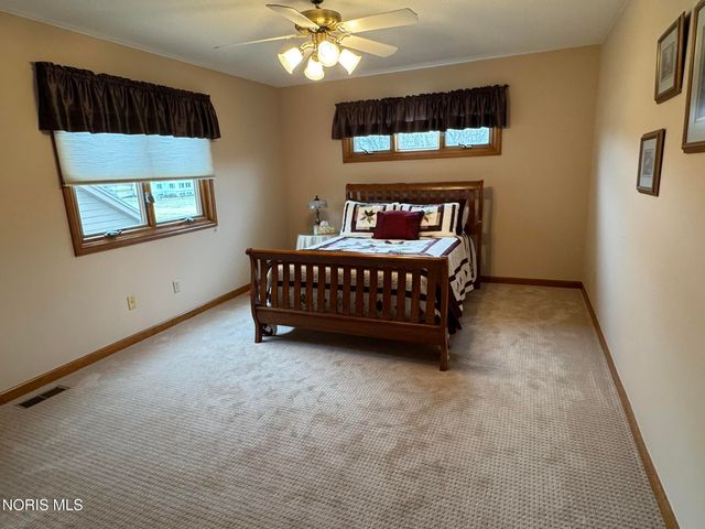 236 Stone Oak Court, Holland, OH 43528