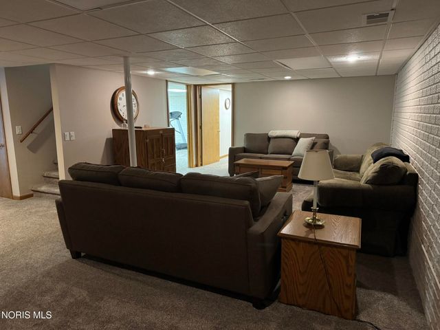 236 Stone Oak Court, Holland, OH 43528