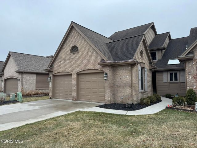 236 Stone Oak Court, Holland, OH 43528