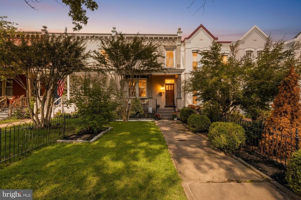 814 K ST NE, Washington, DC 20002