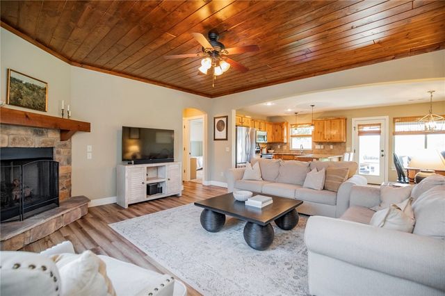 808 Sand Street, Cave Springs, AR 72718