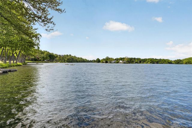 41 Waterside Close, Eastchester, NY 10709