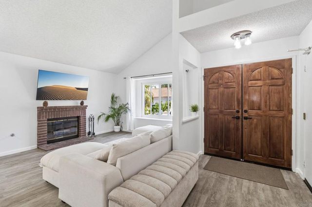 1968 Paseo Del Rey, Vista, CA 92084