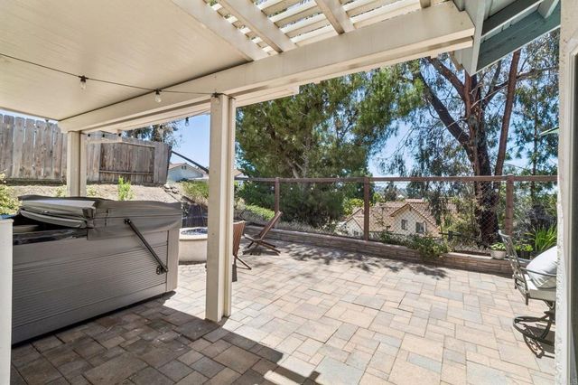 1968 Paseo Del Rey, Vista, CA 92084