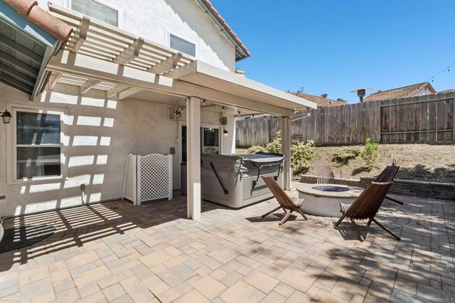 1968 Paseo Del Rey, Vista, CA 92084