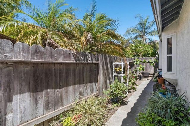 1968 Paseo Del Rey, Vista, CA 92084