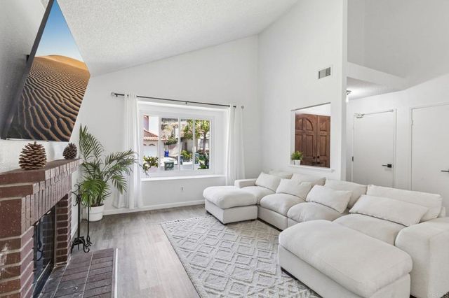 1968 Paseo Del Rey, Vista, CA 92084