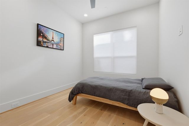 732 W 17th Street, Houston, TX 77008