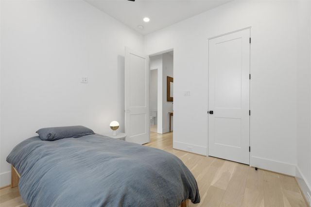 732 W 17th Street, Houston, TX 77008