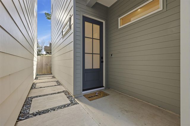 732 W 17th Street, Houston, TX 77008