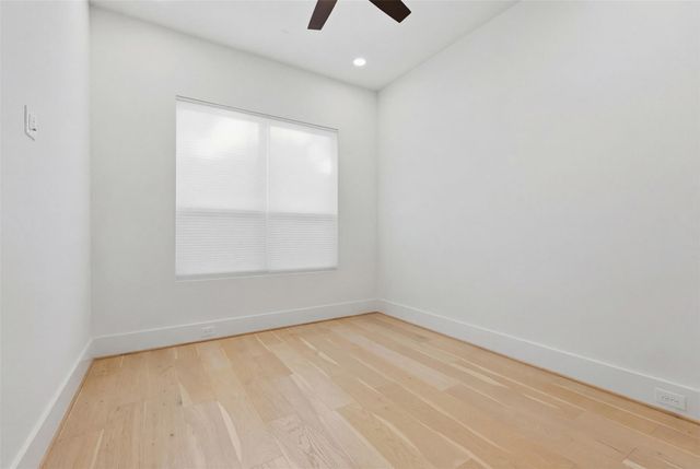 732 W 17th Street, Houston, TX 77008