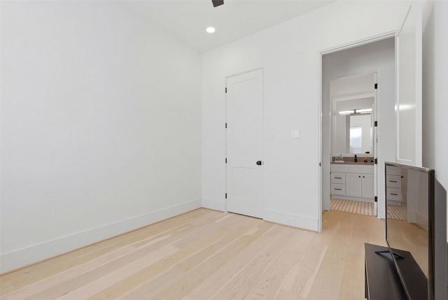 732 W 17th Street, Houston, TX 77008