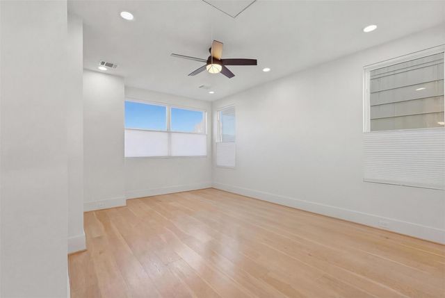 732 W 17th Street, Houston, TX 77008