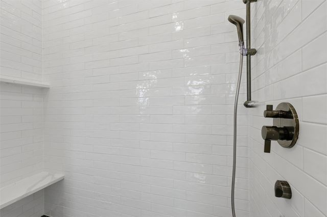 732 W 17th Street, Houston, TX 77008