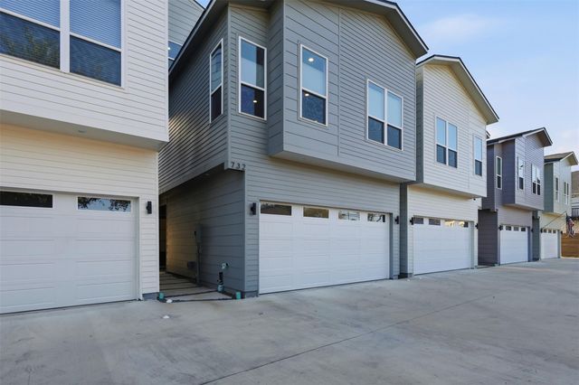 732 W 17th Street, Houston, TX 77008