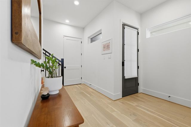 732 W 17th Street, Houston, TX 77008