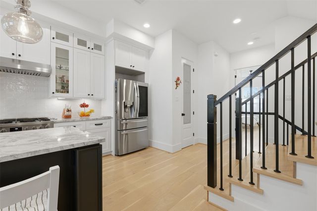 732 W 17th Street, Houston, TX 77008