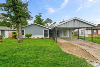 10427 Envoy Street, Houston, TX 77016