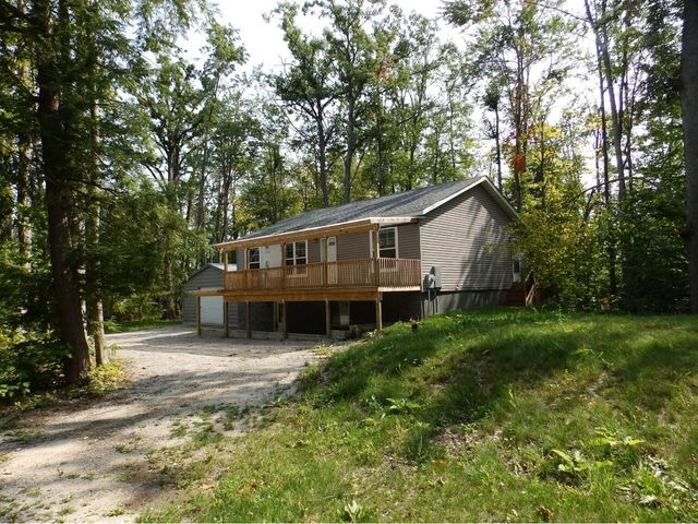 1735 Redwood Drive, Gaylord, MI 49735