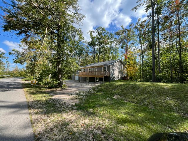 1735 Redwood Drive, Gaylord, MI 49735