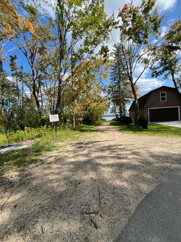 1735 Redwood Drive, Gaylord, MI 49735