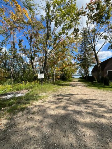 1735 Redwood Drive, Gaylord, MI 49735