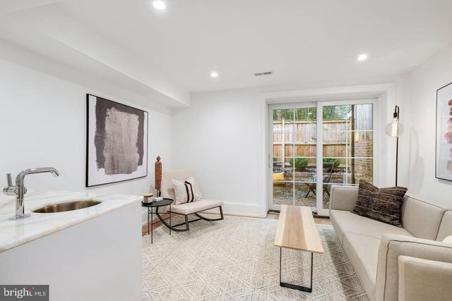 1421 27TH ST NW, Washington, DC 20007