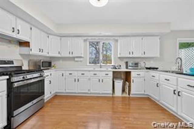 11 Pennsylvania Avenue, Monroe, NY 10950
