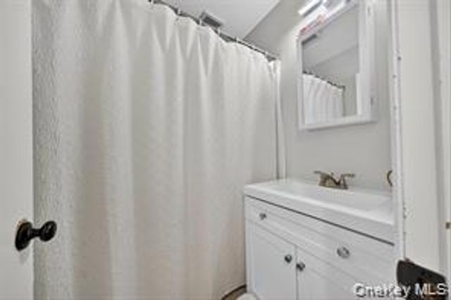 11 Pennsylvania Avenue, Monroe, NY 10950