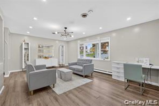 11 Pennsylvania Avenue, Monroe, NY 10950
