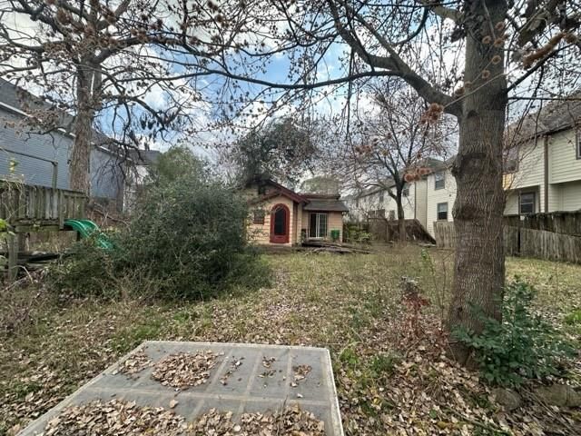 1418 W 24th Street, Houston, TX 77008