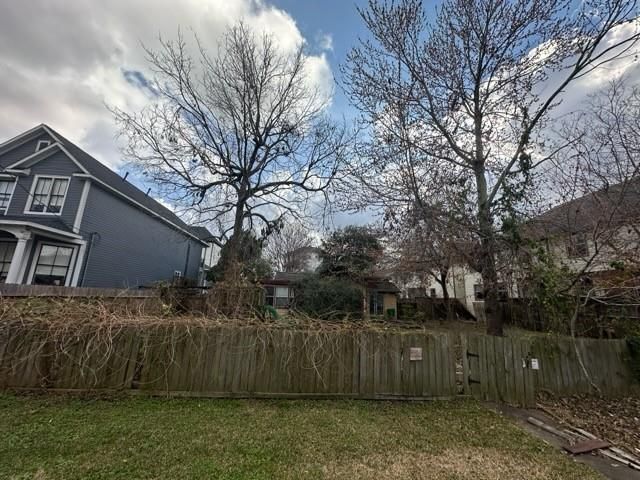 1418 W 24th Street, Houston, TX 77008