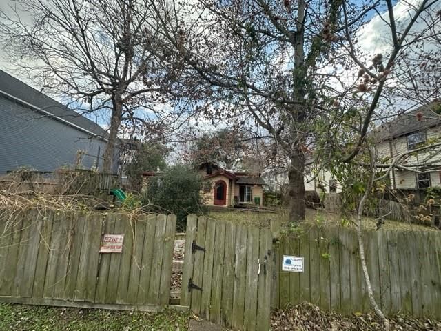 1418 W 24th Street, Houston, TX 77008