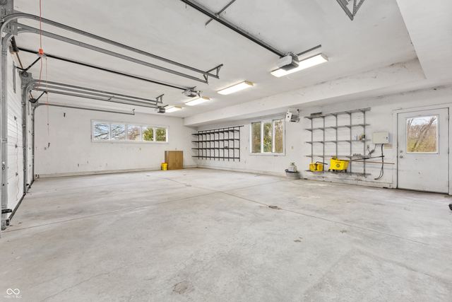 720 E 400 N, Anderson, IN 46012