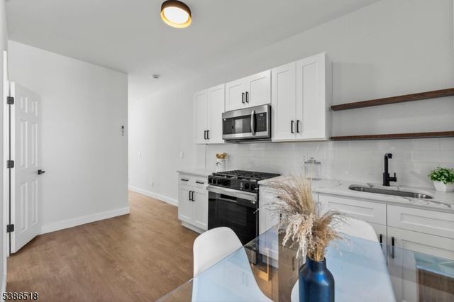 114 Orient Ave, Jersey City, NJ 07305