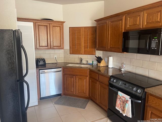 20 Tapatio Dr E Unit 109, Boerne, TX 78006