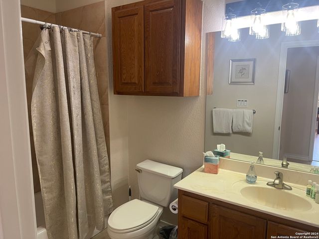20 Tapatio Dr E Unit 109, Boerne, TX 78006
