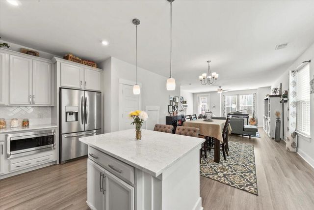 1683 Indy Drive, North Charleston, SC 29405