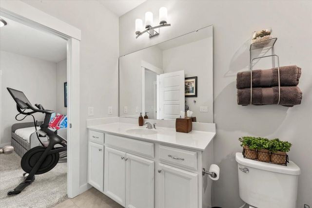 1683 Indy Drive, North Charleston, SC 29405