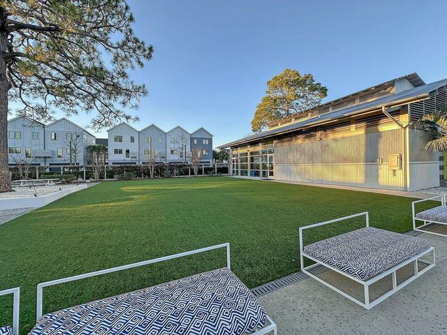 1683 Indy Drive, North Charleston, SC 29405