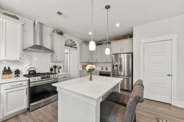 1683 Indy Drive, North Charleston, SC 29405