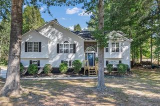 2616 Chesterbrooke Drive, Lithia Springs, GA 30122