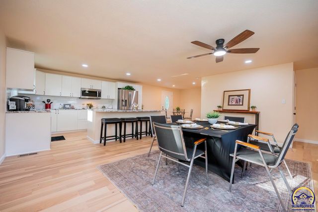 11933 S Topeka AVE, Carbondale, KS 66414