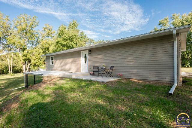 11933 S Topeka AVE, Carbondale, KS 66414