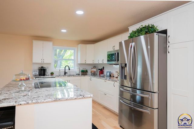 11933 S Topeka AVE, Carbondale, KS 66414