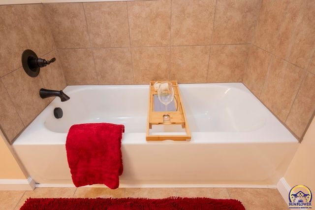 11933 S Topeka AVE, Carbondale, KS 66414