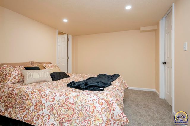 11933 S Topeka AVE, Carbondale, KS 66414