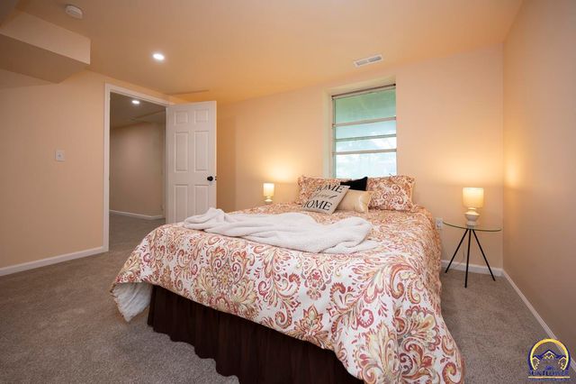 11933 S Topeka AVE, Carbondale, KS 66414